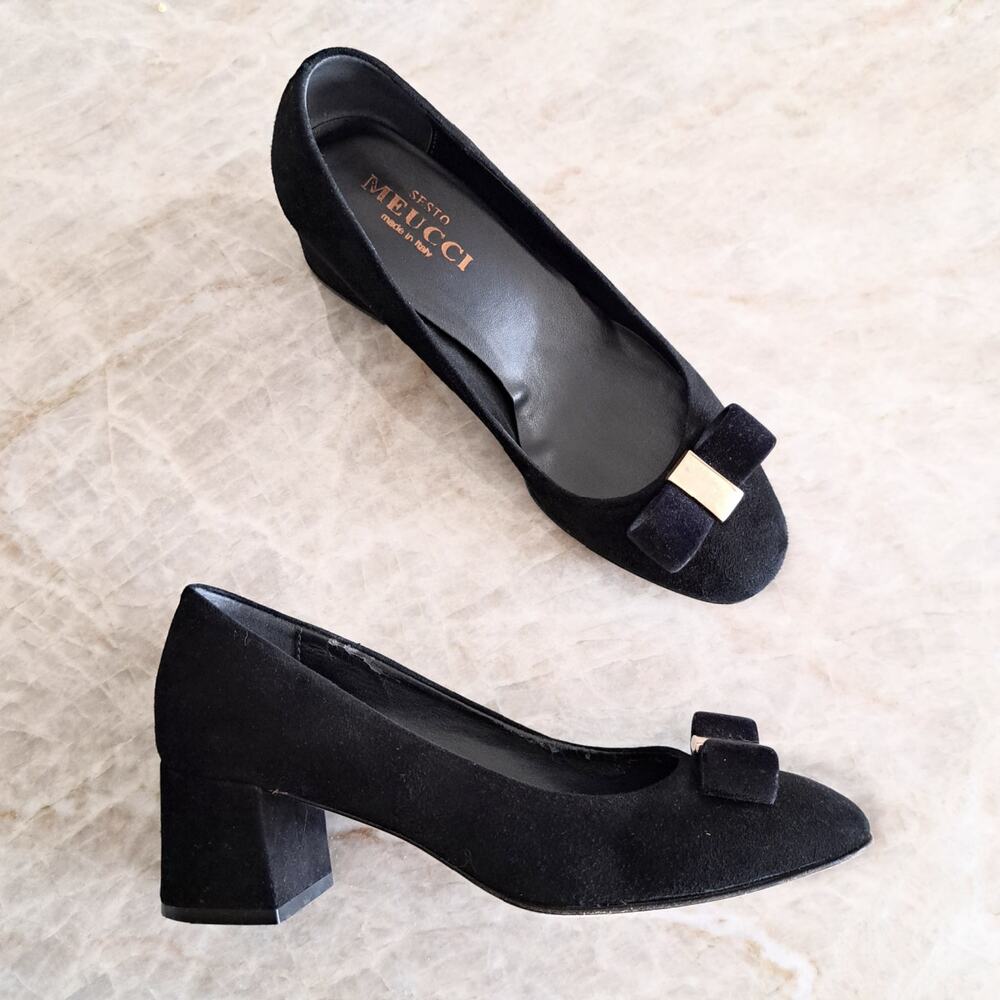 Sesto Meucci 7.5M Black Suede Bow Block Heel Pumps Italy Made Round Almond Toe